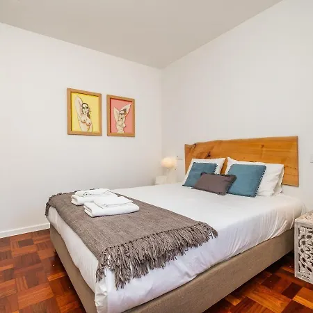 Ribeira Do Esmeraldo By Homie *